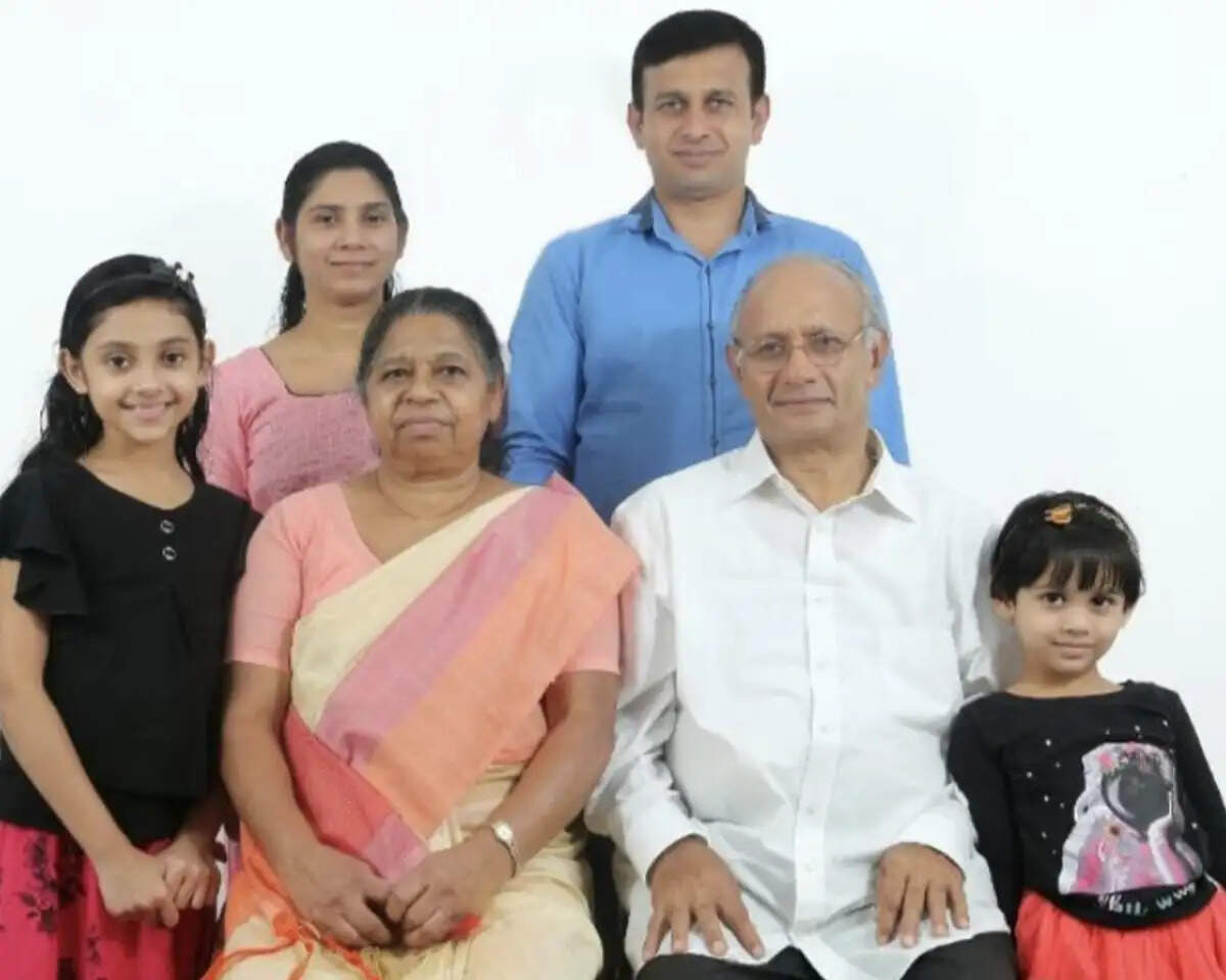 reji kurian family