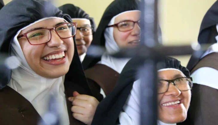 nuns